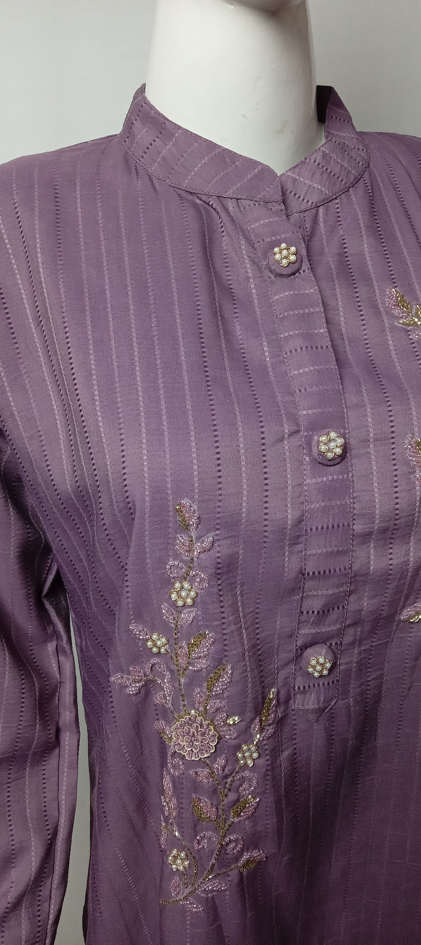 GARLUXE HANDWORK KURTI