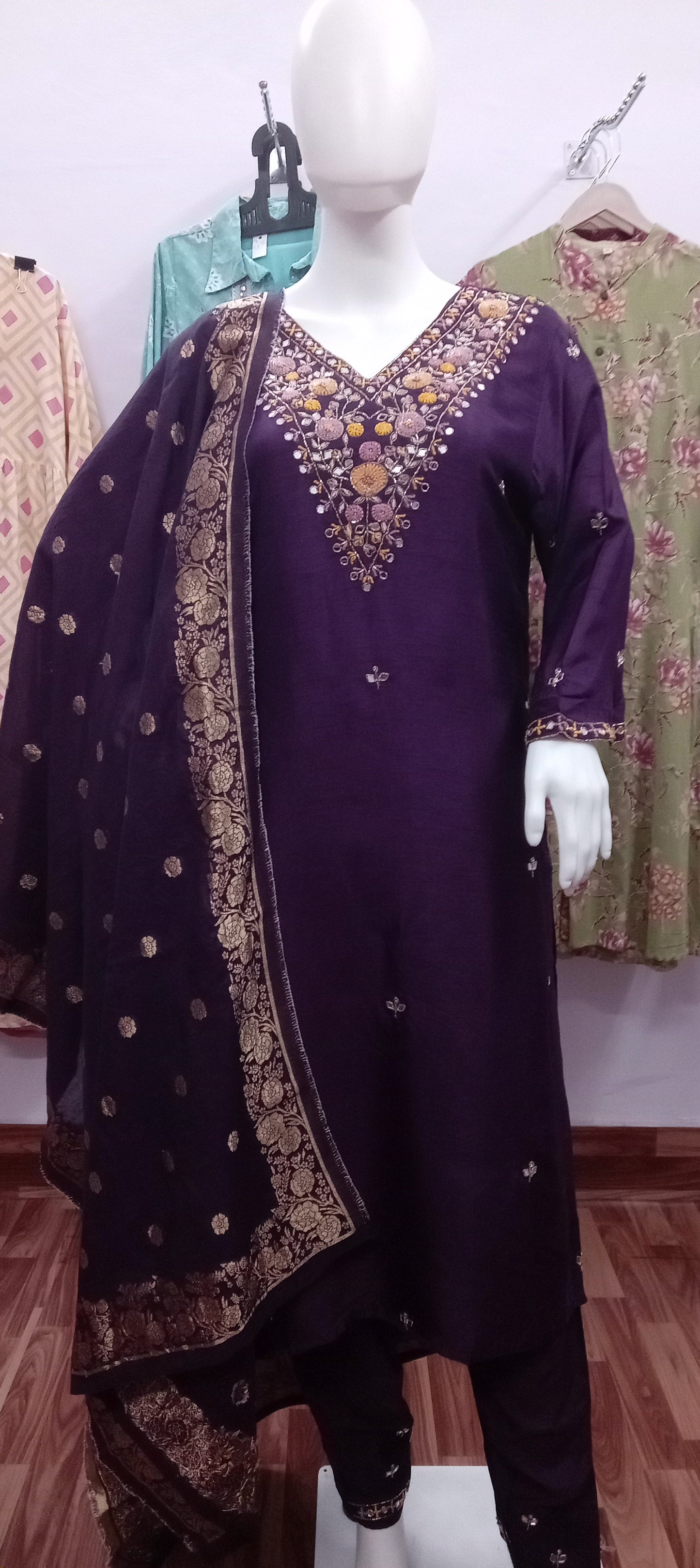 Garluxe Silk Handwork