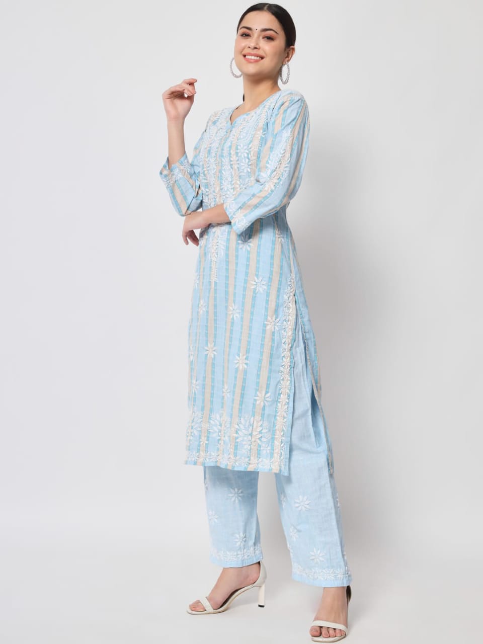 GARLUXE Lucknowi Hand Work