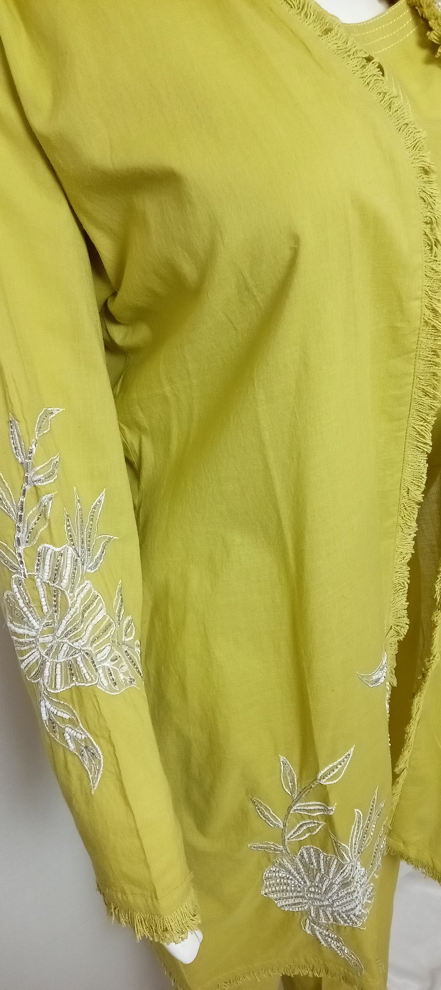 GARLUXE Florecent Hand Work