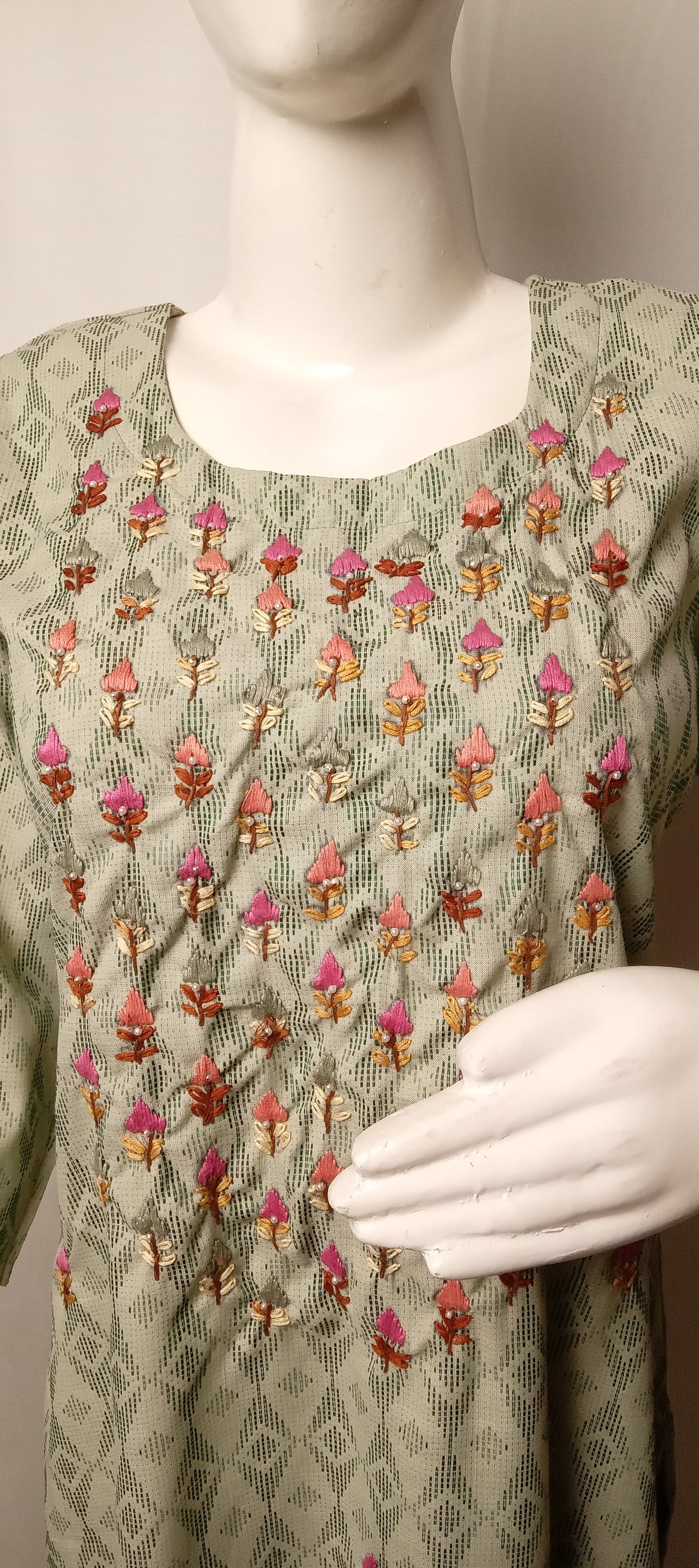 GARLUXE HANDWORK KURTI