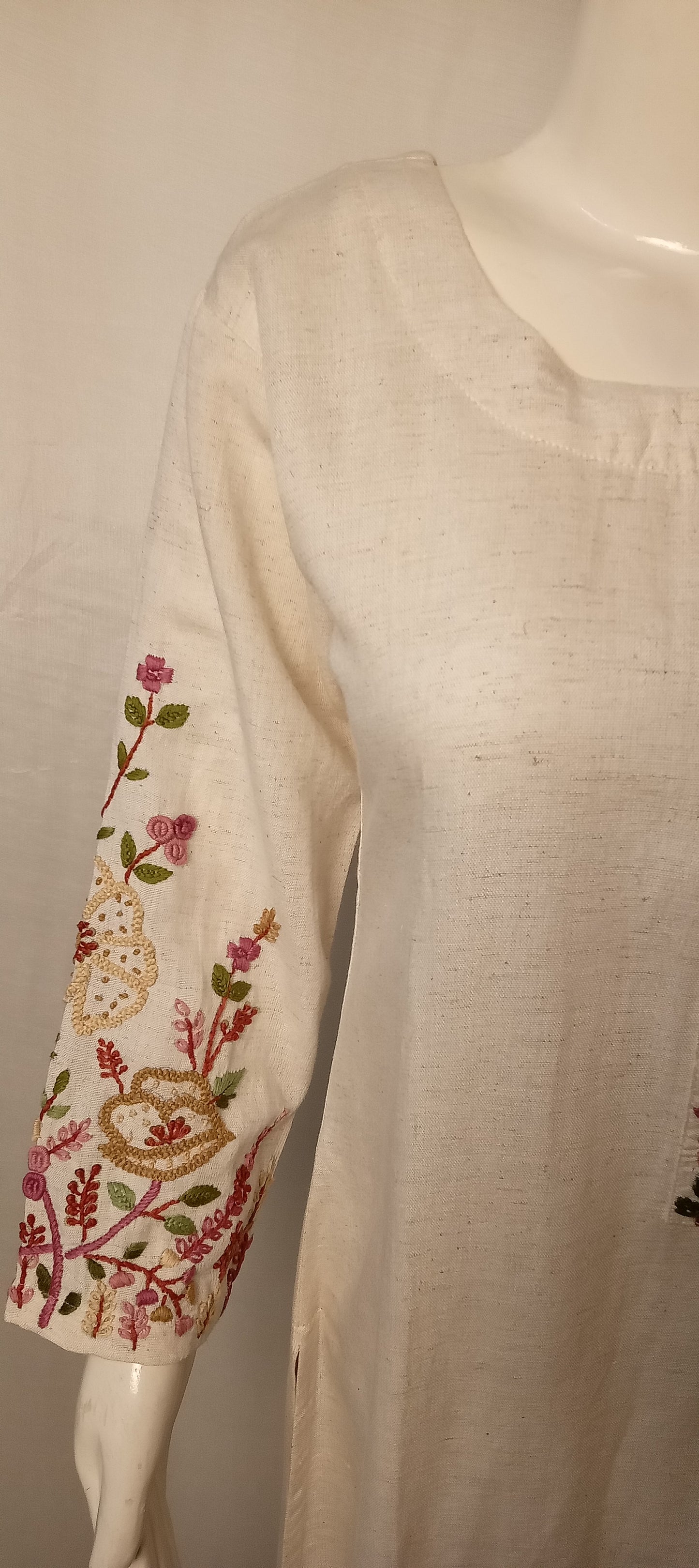 GARLUXE HANDWORK KURTI