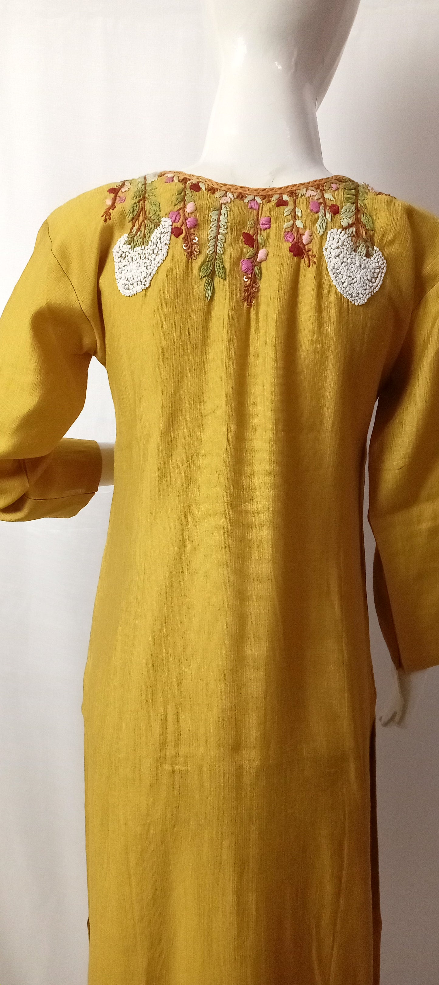 GARLUXE HANDWORK KURTI