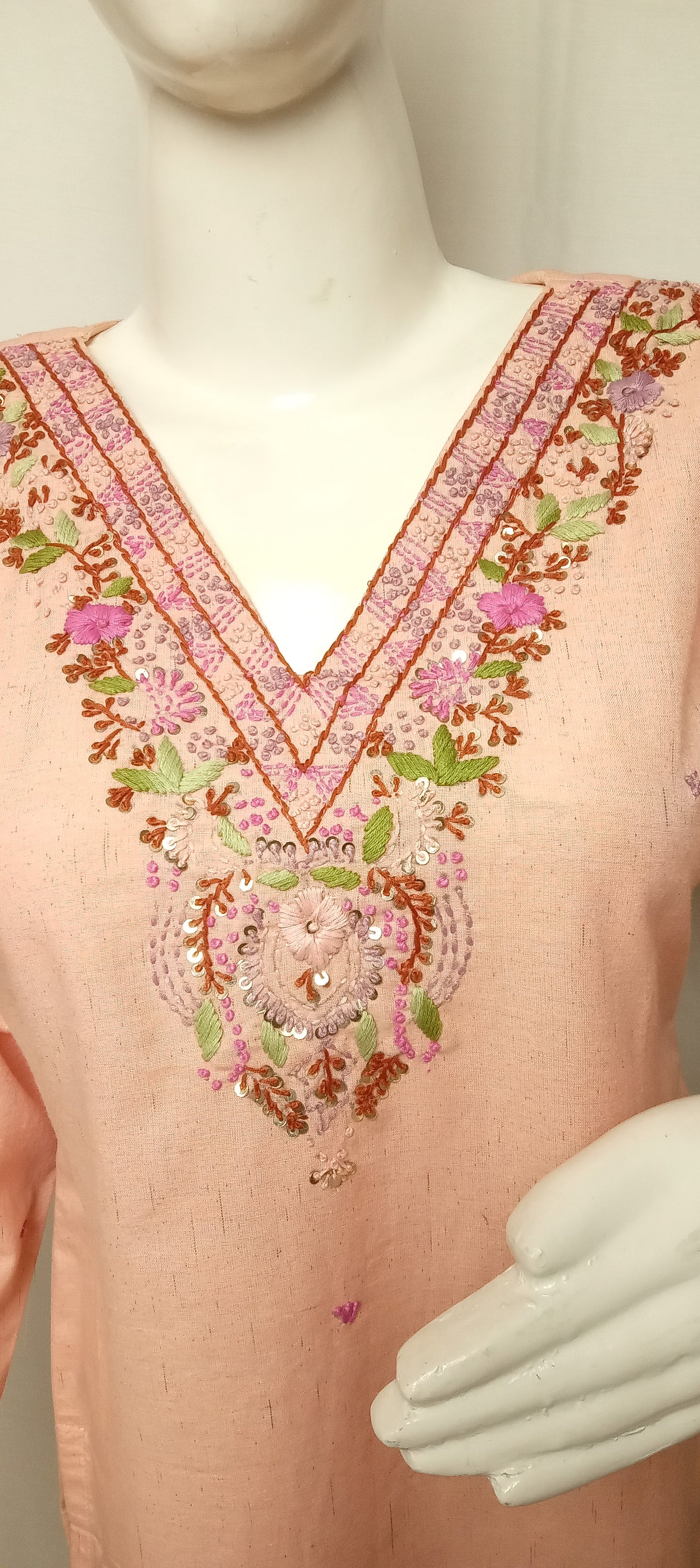 GARLUXE HANDWORK KURTI