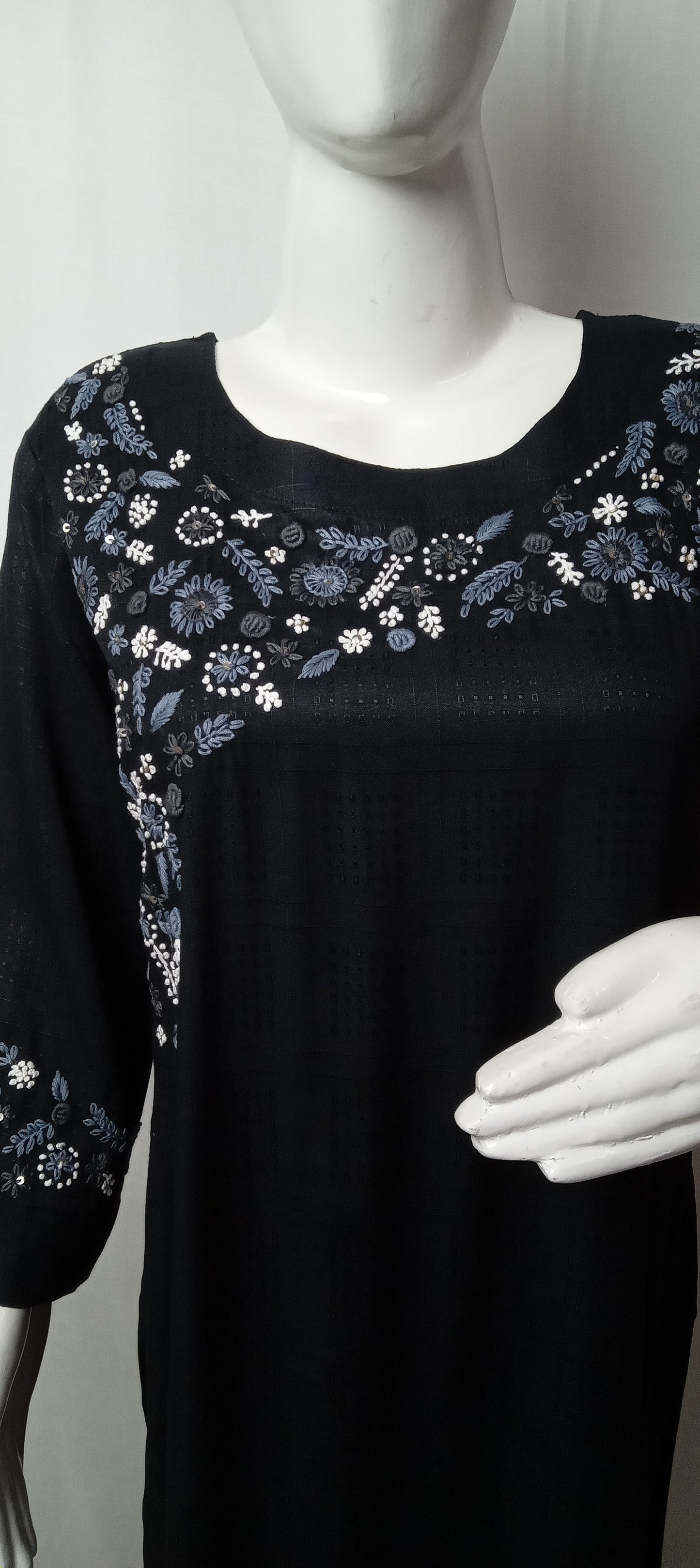 GARLUXE HAND WORK KURTA