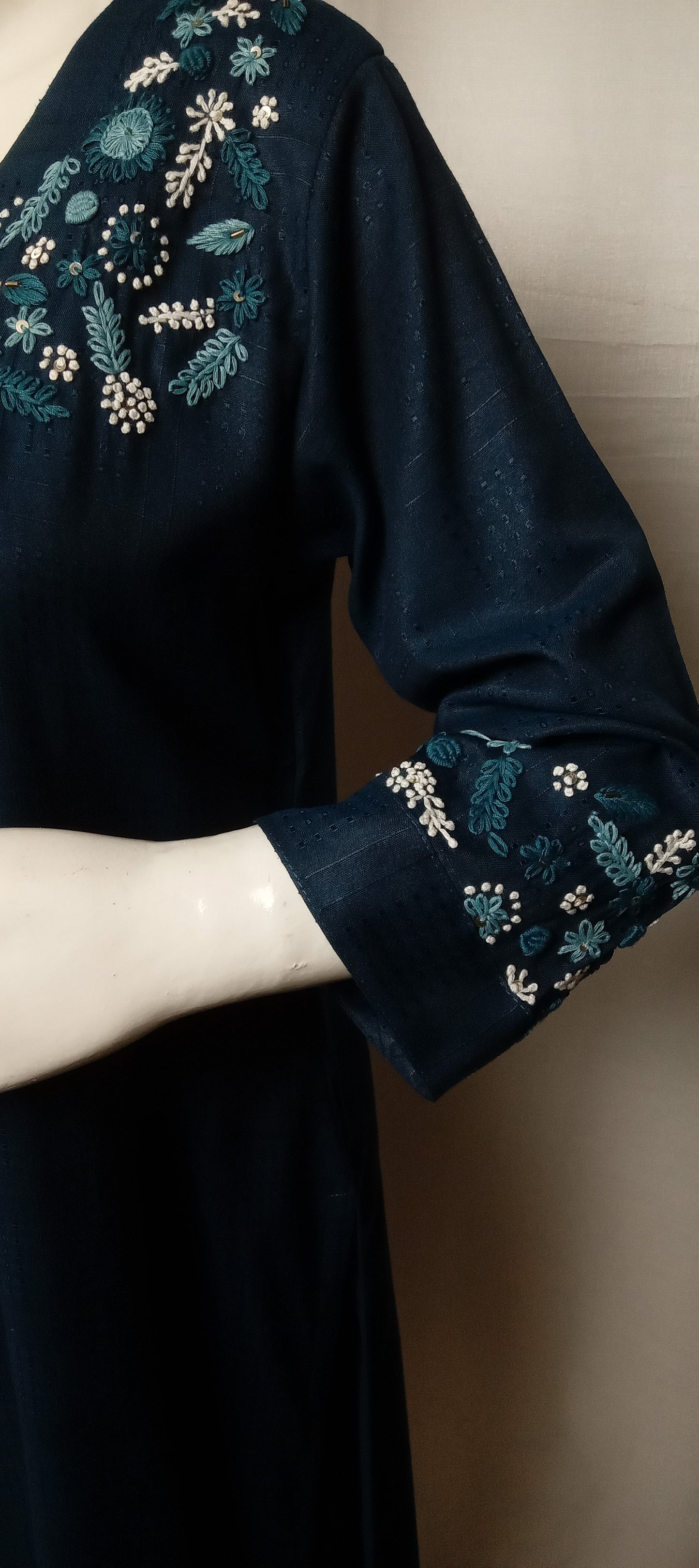 GARLUXE HANDWORK KURTI