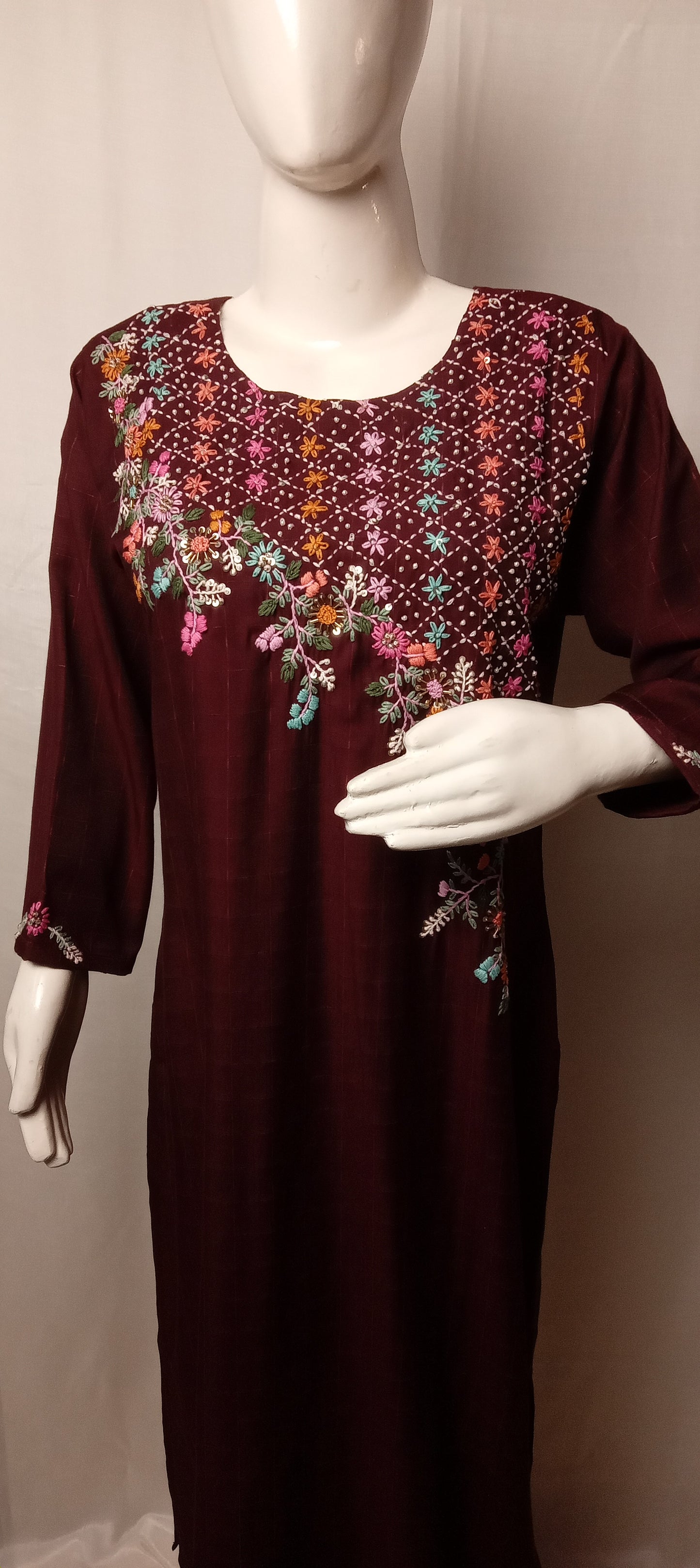 GARLUXE HANDWORK KURTI