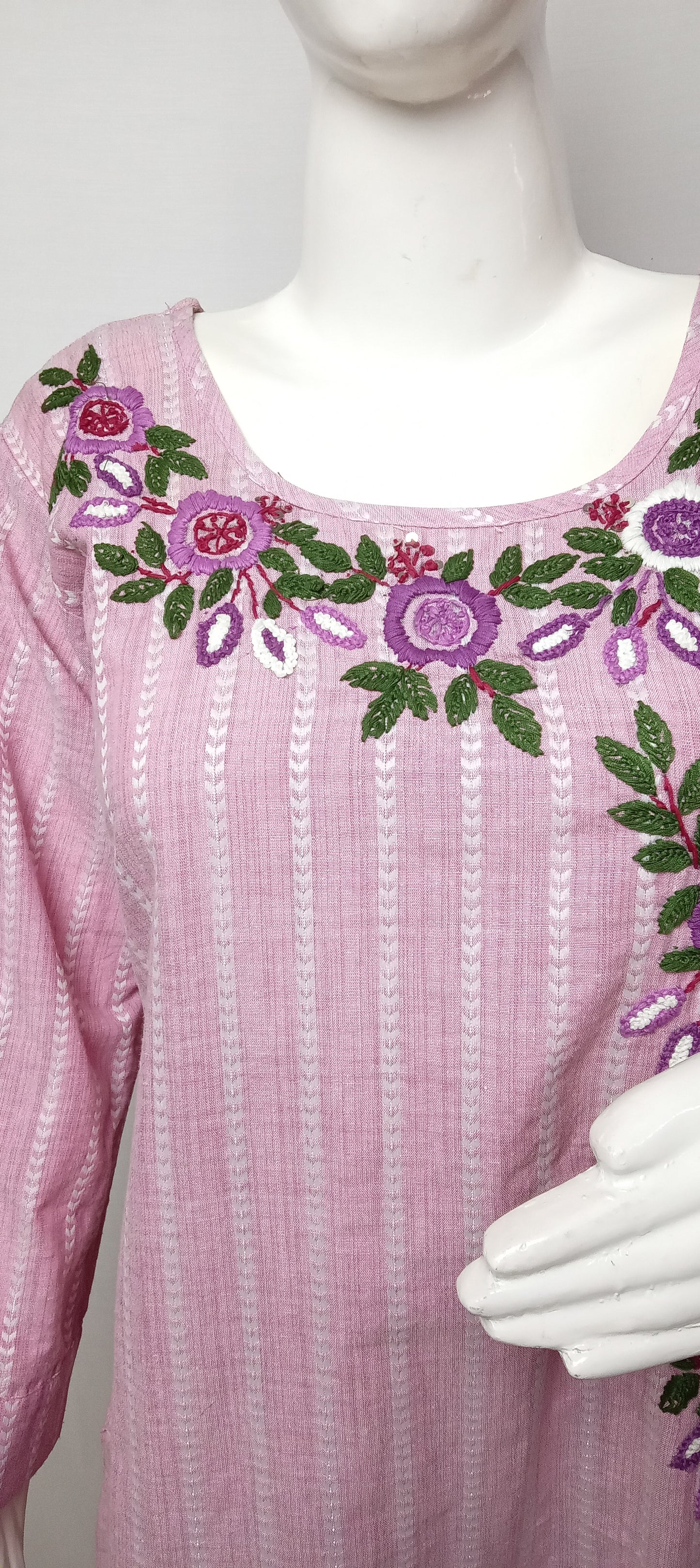 GARLUXE HANDWORK KURTI