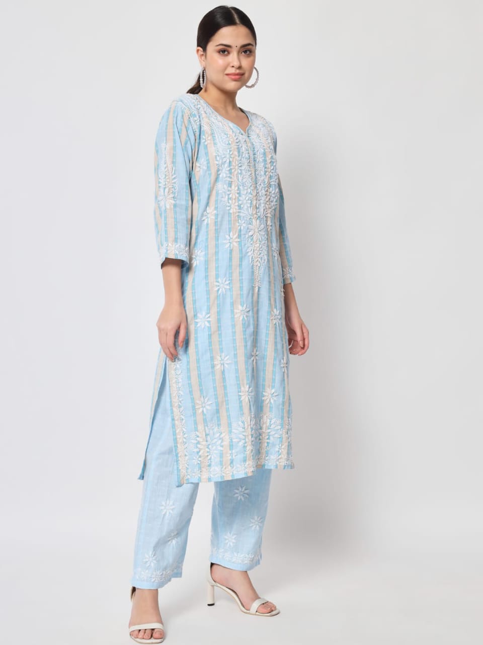 GARLUXE Lucknowi Hand Work