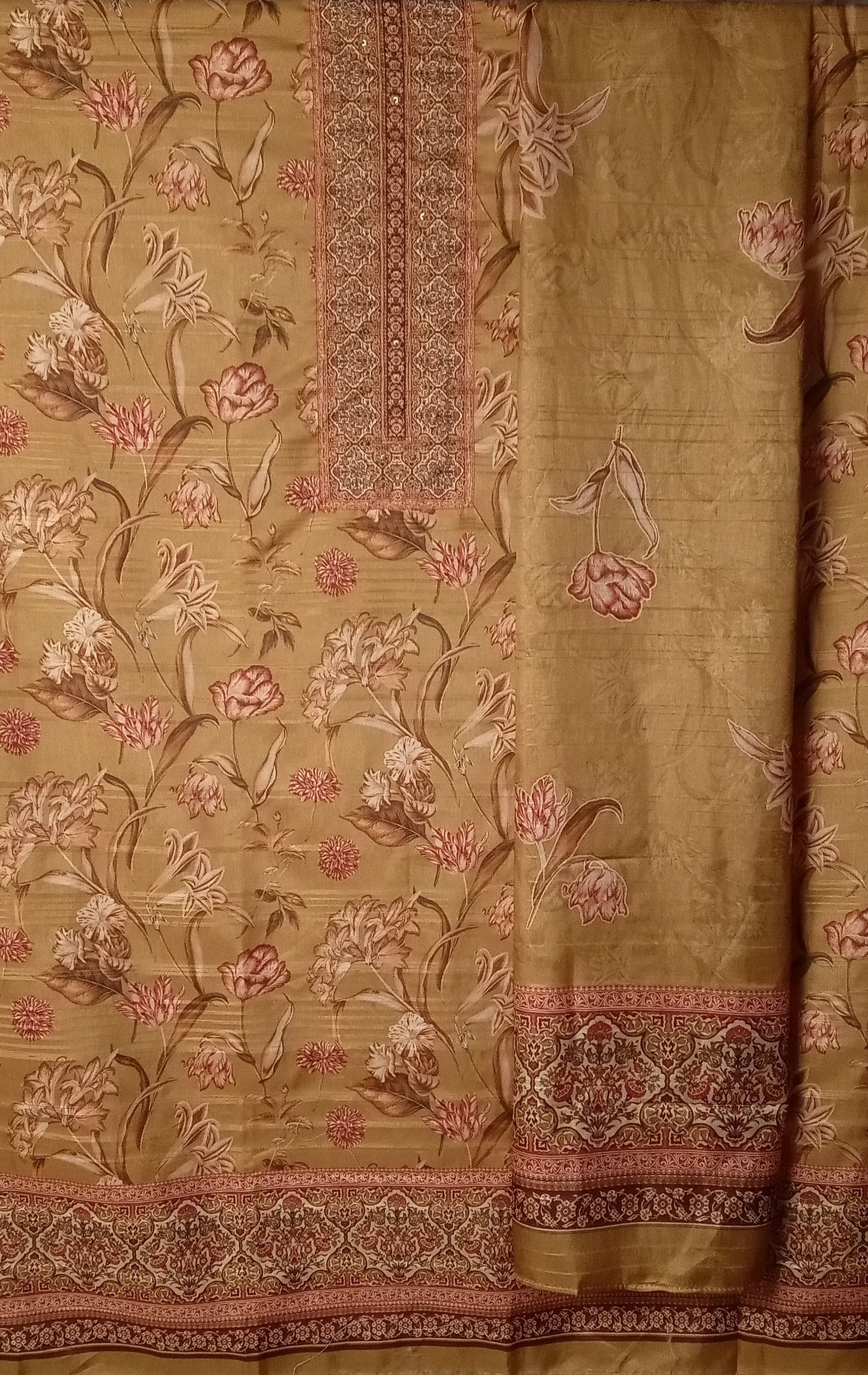 Earthy Elegance: Vintage Floral Print