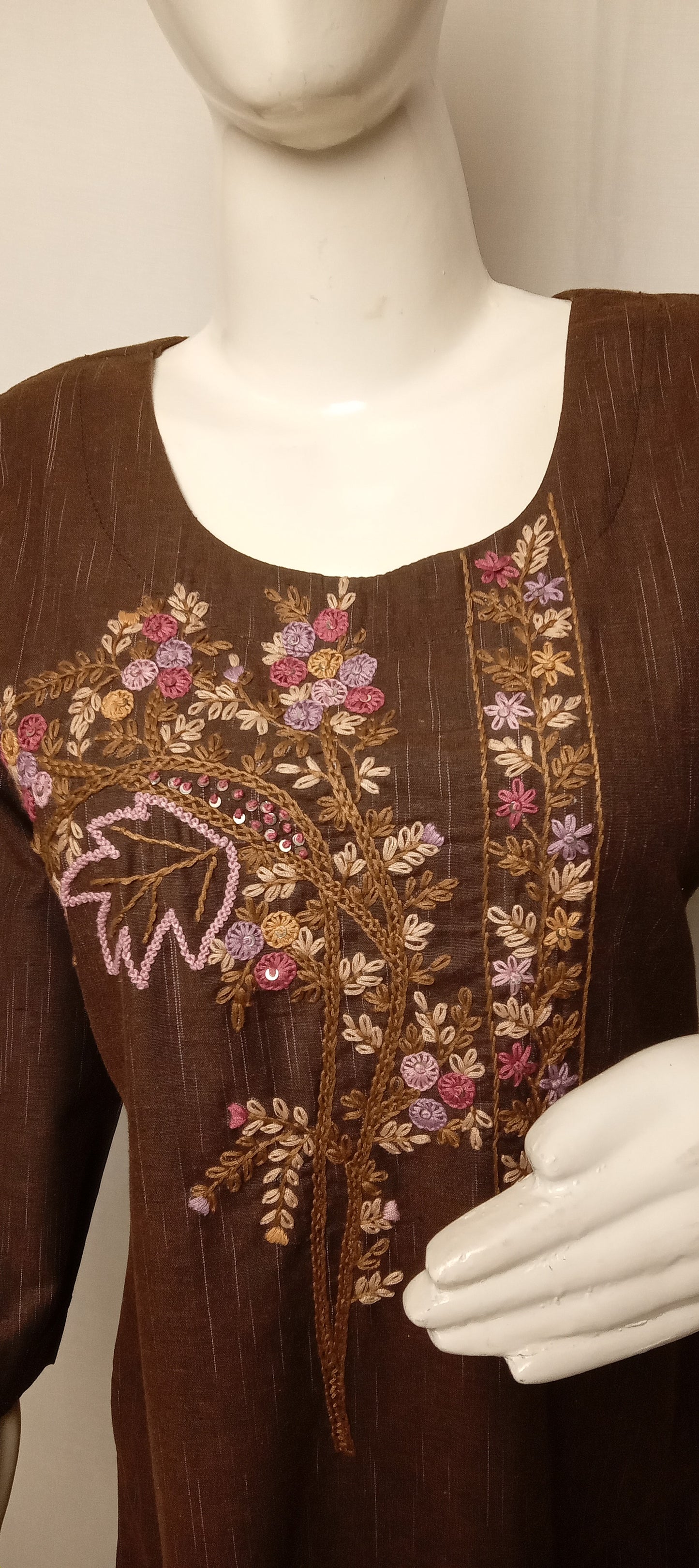 GARLUXE HANDWORK KURTI