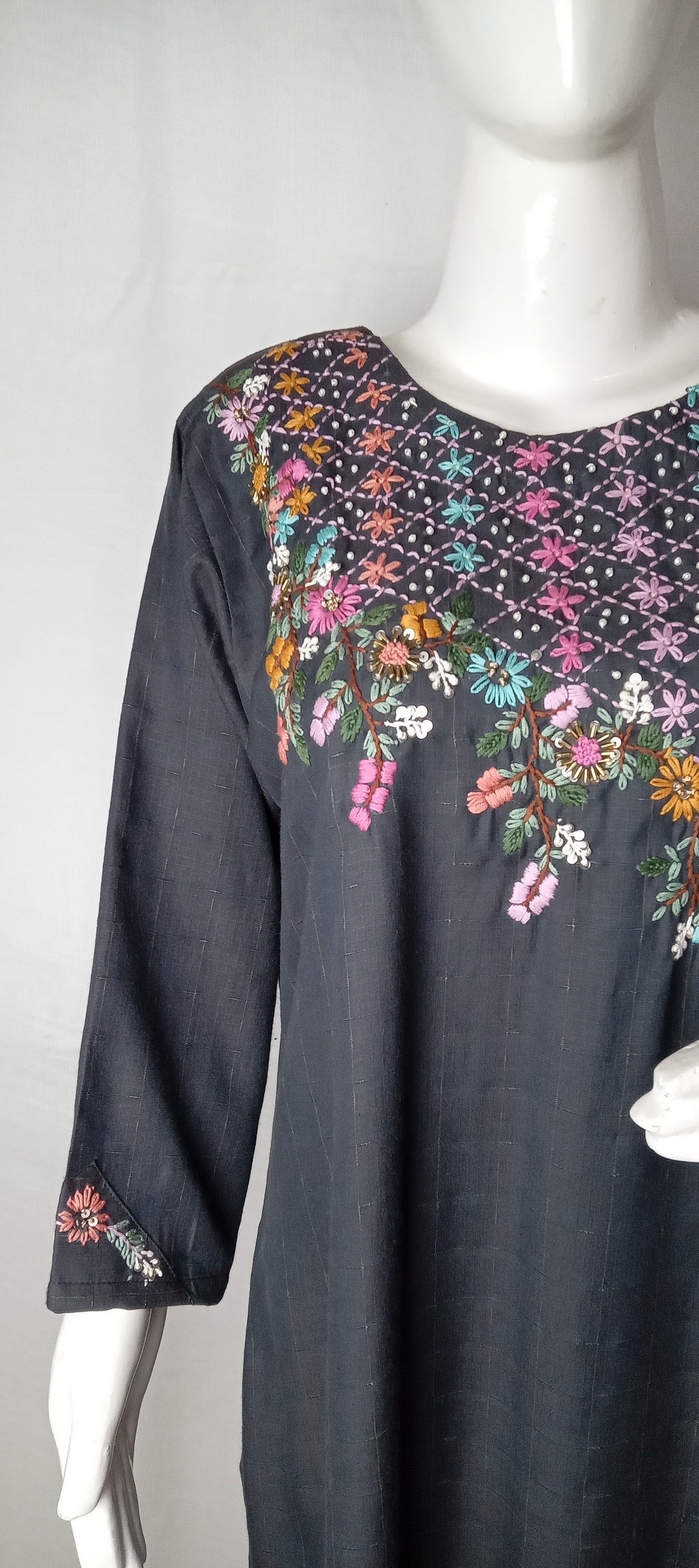 GARLUXE HANDWORK KURTI