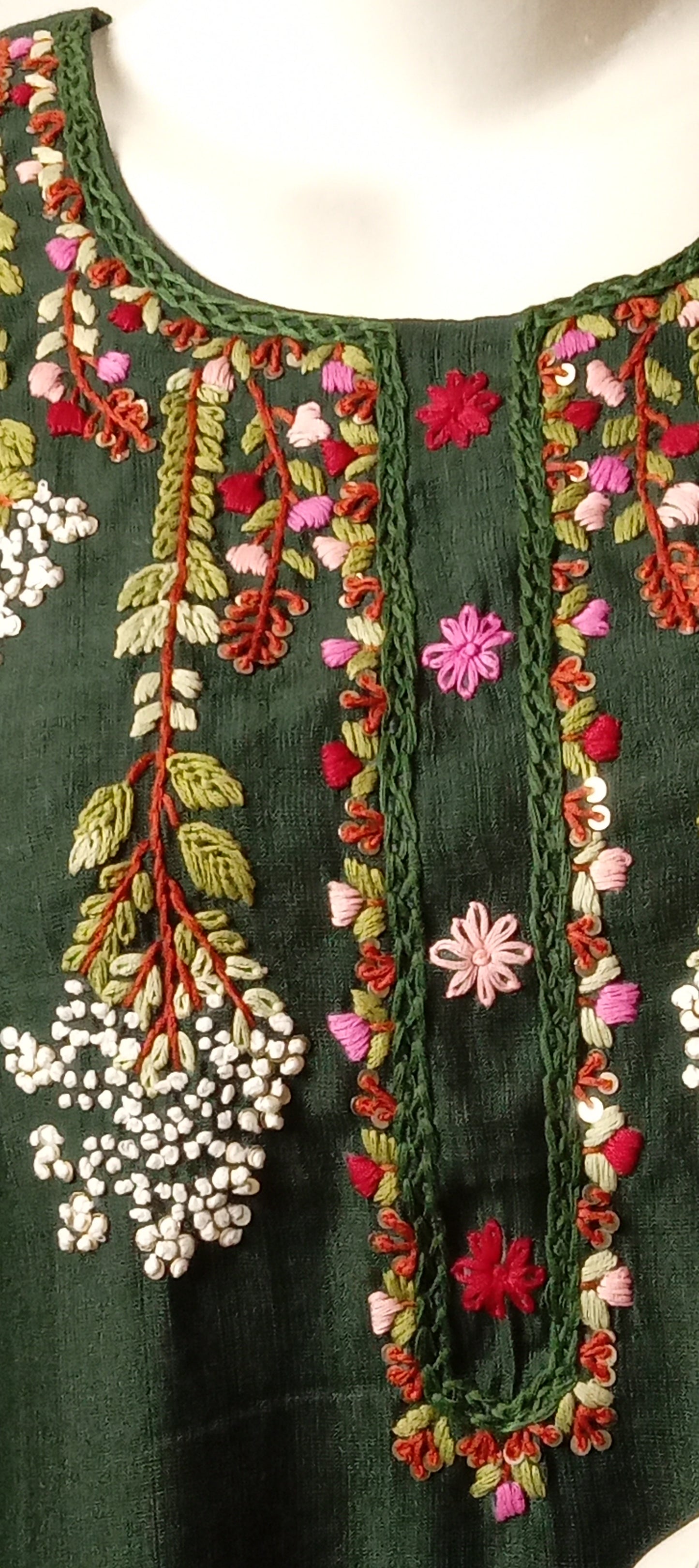 GARLUXE HANDWORK KURTI